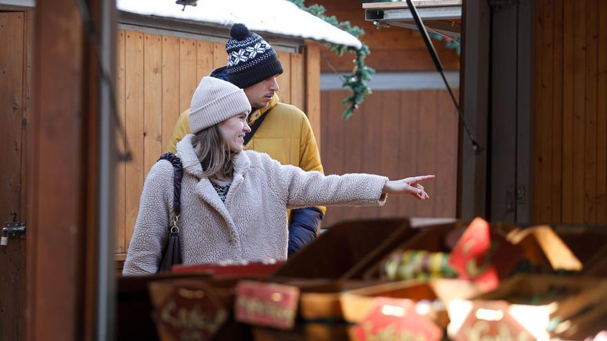 Artesanos del Mercat de Nadal de Ibiza: «Ha sido un acierto concentrar toda la energía navideña en Vara de Rey»