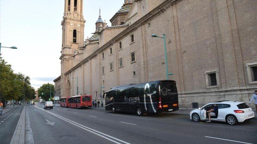 El ayuntamiento prohíbe la parada y el estacionamiento en la parte de atrás del Pilar