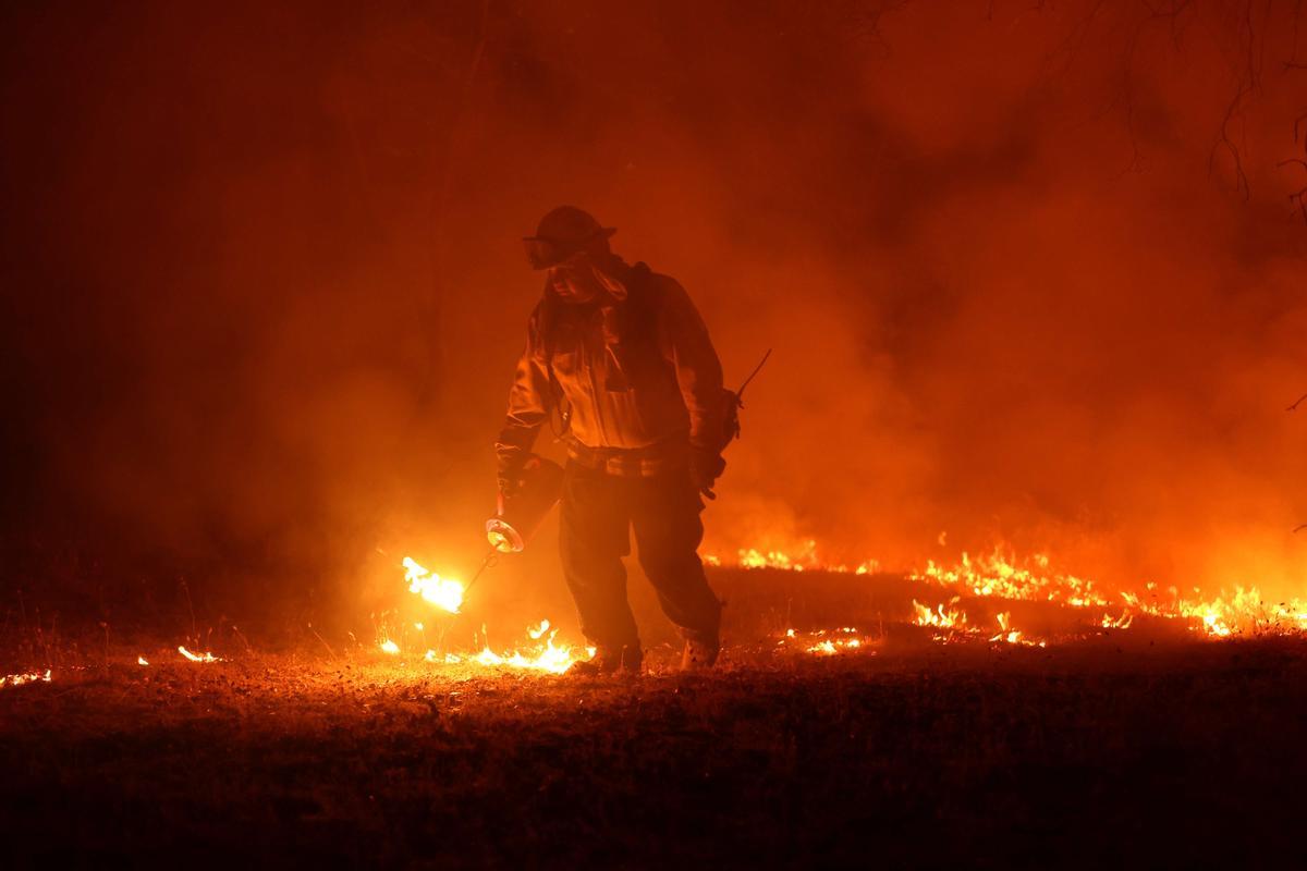 Otro devastador fuego en Mariposa (California) se acerca al parque de Yosemite