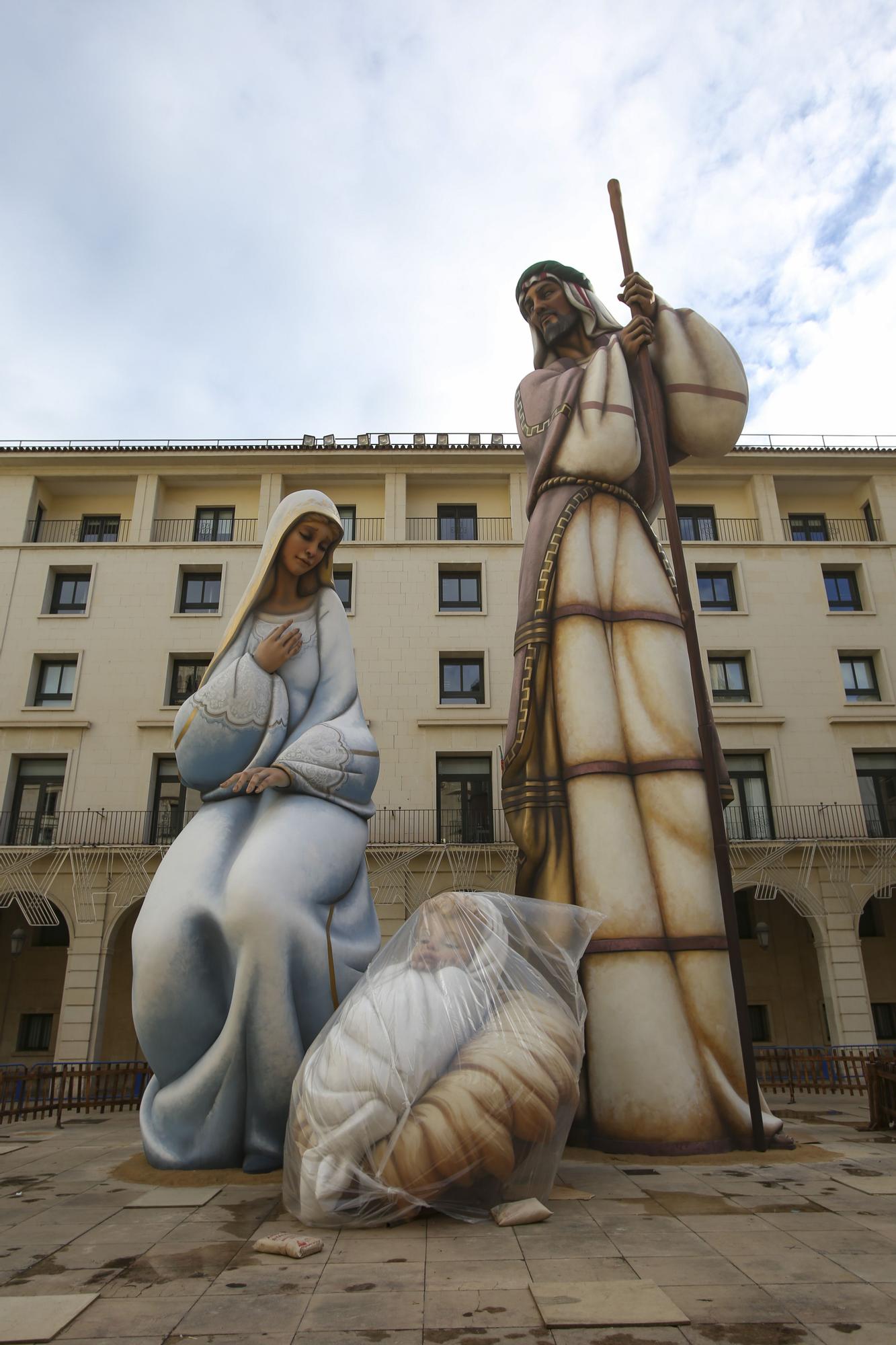 Así luce ya al completo el Belén gigante de Alicante