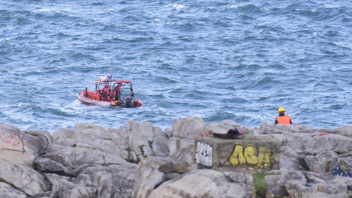 Operativo de búsqueda de un pescador desaparecido en la zona de Visma.