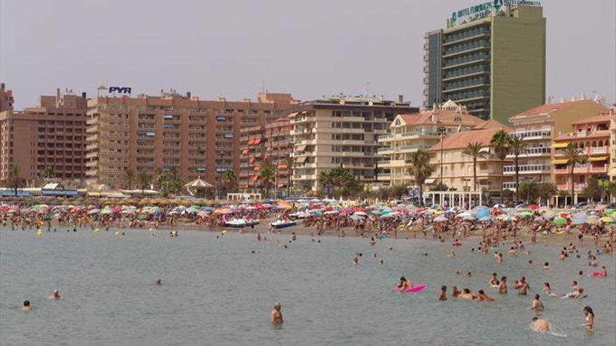 Haciendo patria en playas andaluzas