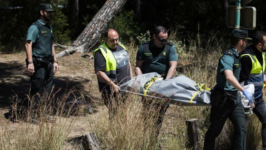 El cadáver del presunto autor del homicidio machista es trasladado al IML de València