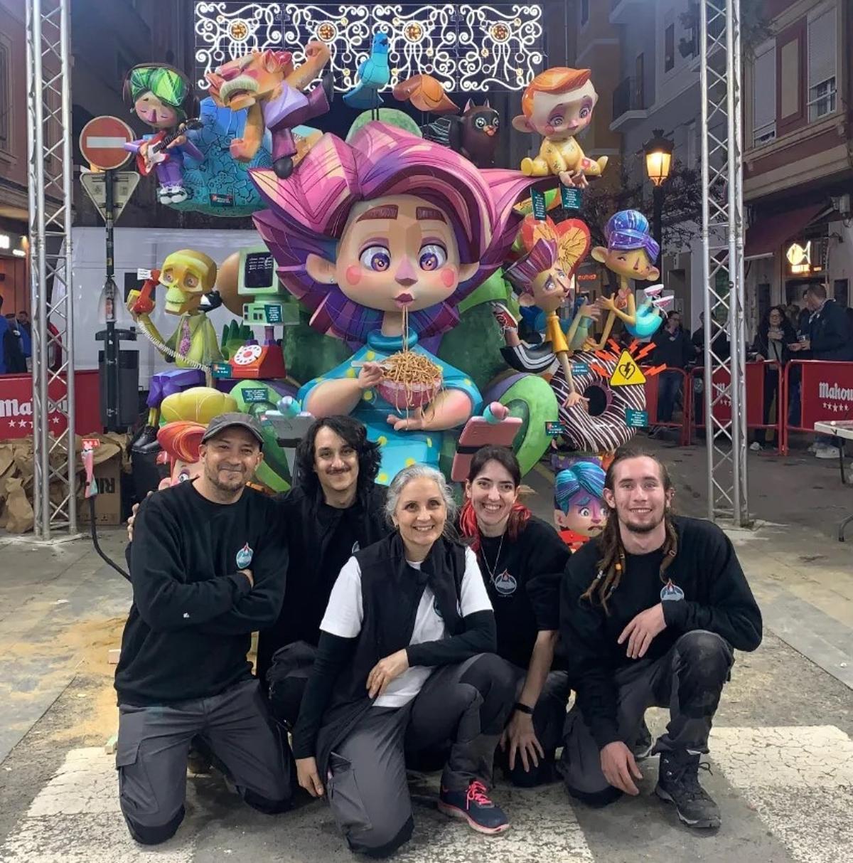 Gonzalo Rojas y su equipo, con la falla Cuba-Literato Azorin 2026 ya plantada