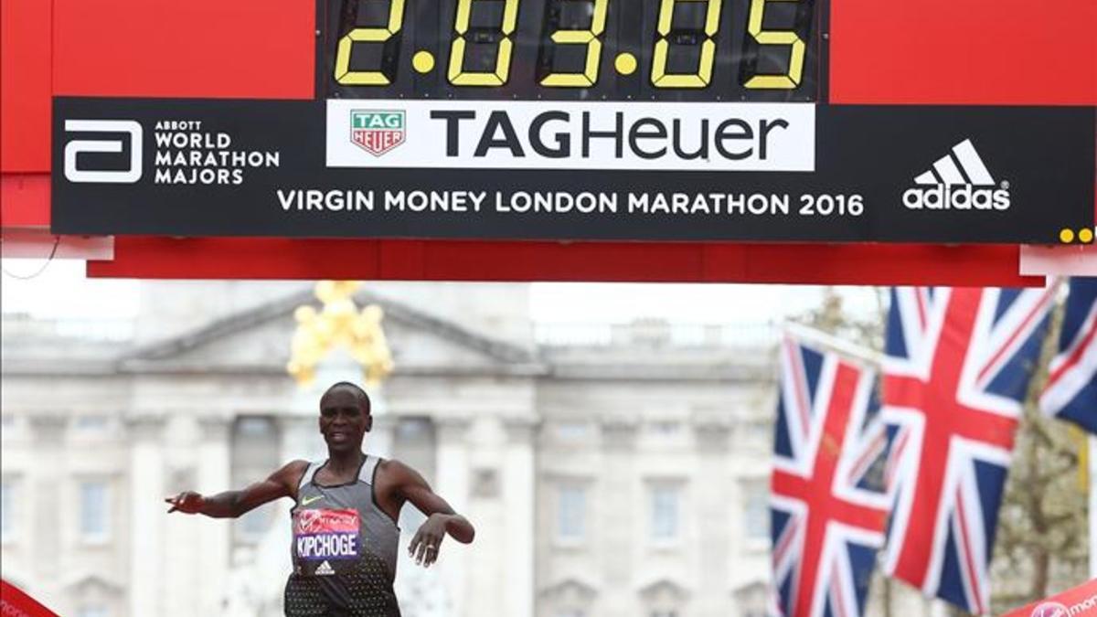 Kipchoge y Sumgong llevaron la fiesta al maratón de Londres