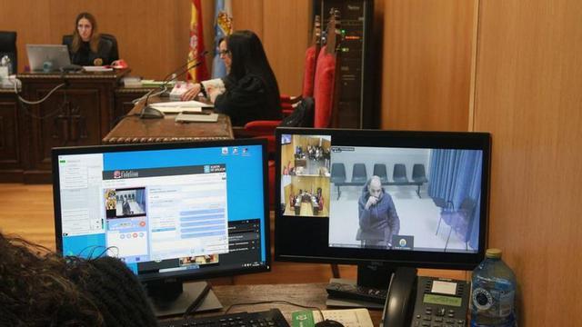 Julio G. S., el novio de Nerea Añel, condenado por homicidio y acusado por malos tratos previos, compareció en el juicio por videoconferencia.