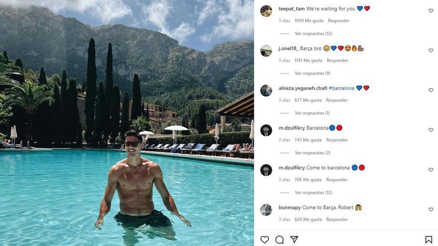 Durchtrainiert im Pool - So zeigt sich Robert Lewandowski auf Instagram im Mallorca-Urlaub