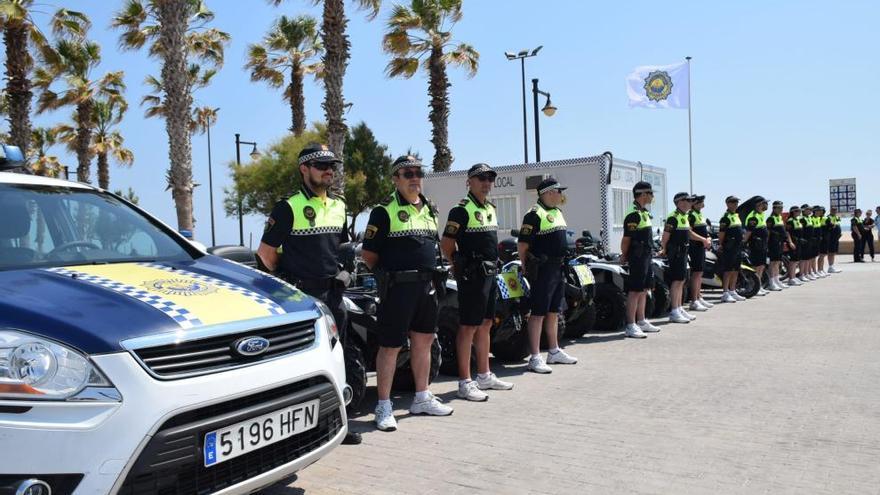 Gómez replica al PP que con ella ha aumentado la flota de la Policía Local