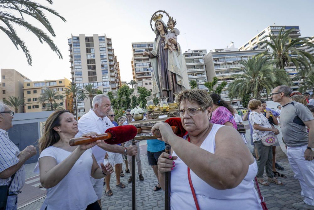 Santa Catalina embarca a la Mare de Déu del Carme