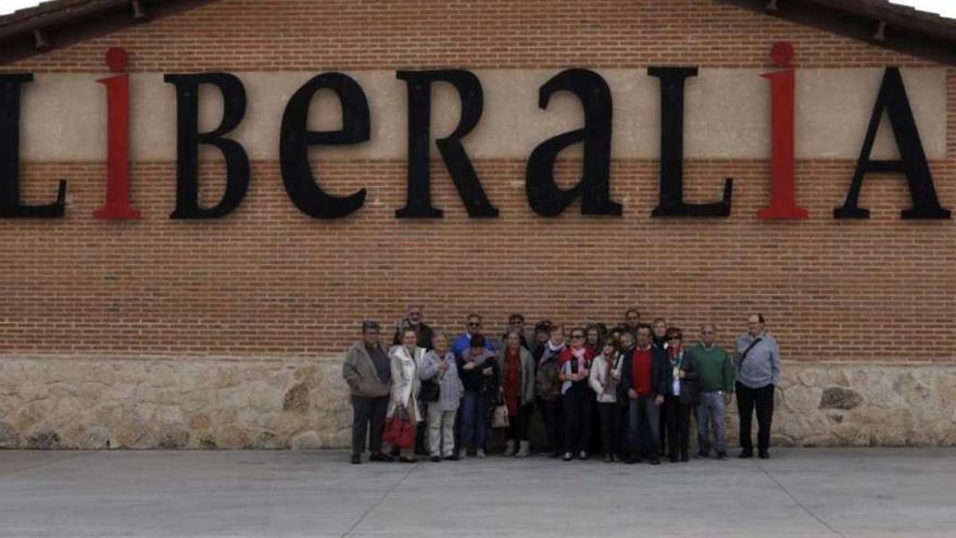 La asociación de alumnos Cepa Concha Casado visita la zona