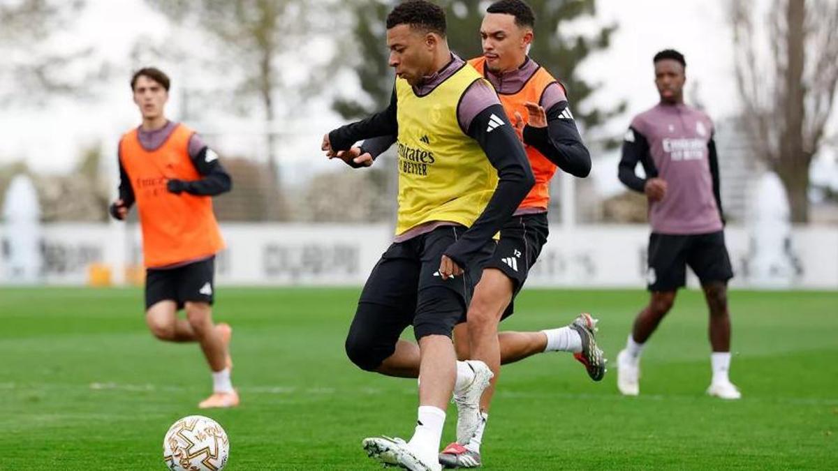 El Atlético se tiñe de azulgrana en el derbi ante el Real Madrid de Arbeloa