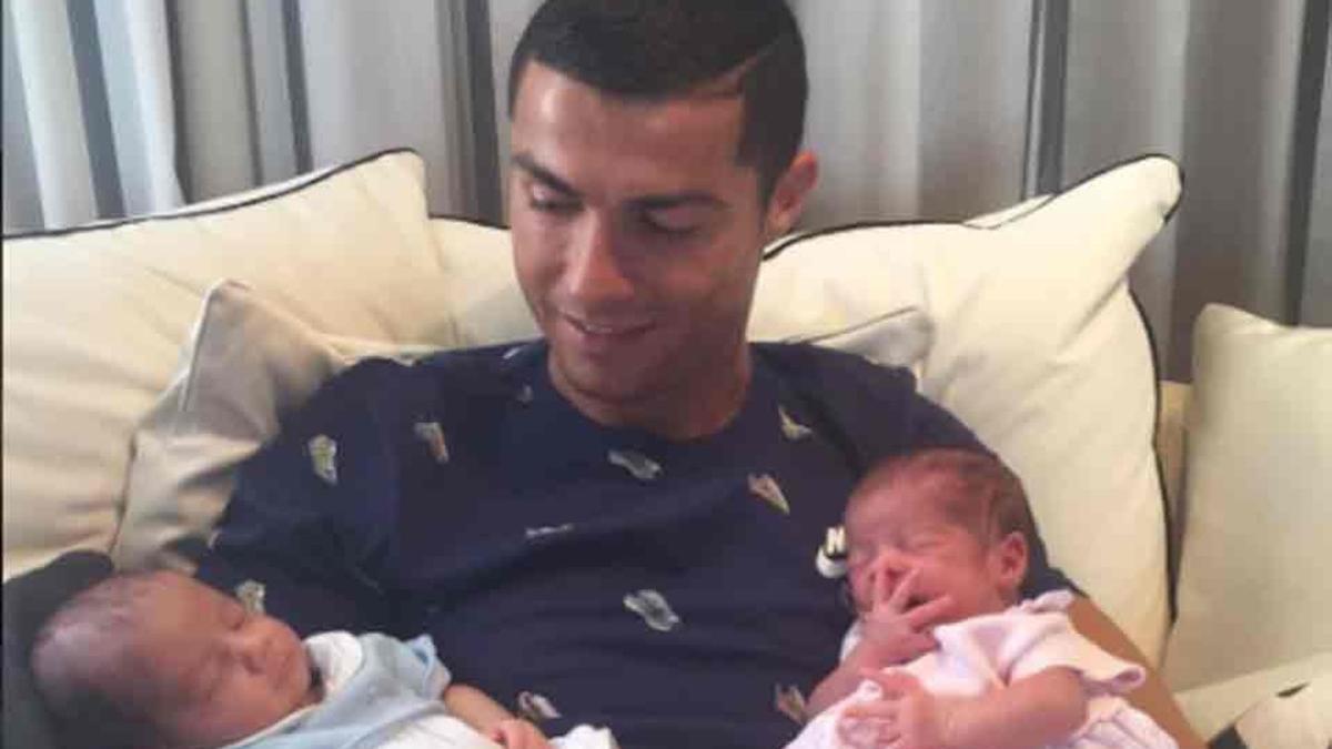 Cristiano Ronaldo ha presentado a sus hijos