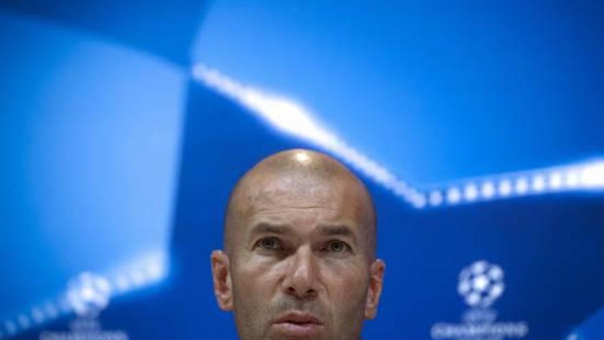 Zidane durante la rueda de prensa previa al partido de esta tarde ante el Bayern.