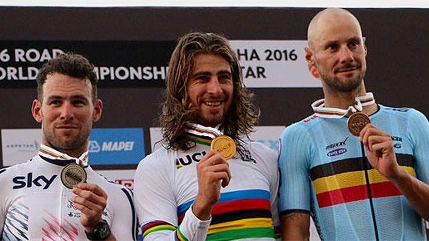 Peter Sagan, con Mark Cavendish y Tom Boonen en el podio.