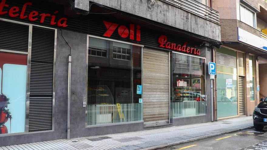 La tienda de Pastelerías Yoli en la calle San Roque fue la primera en abrirse al público, el 1 de octubre de 1987