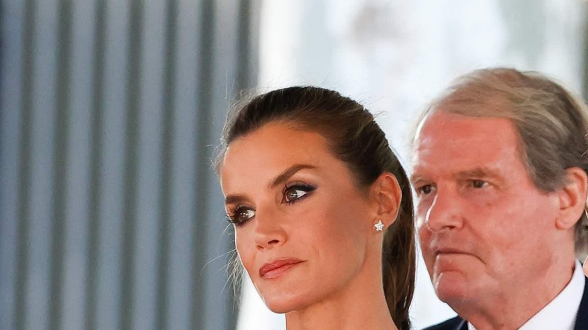 El sorprendente escote 'strass' de la reina Letizia en los Premios Princesa de Girona
