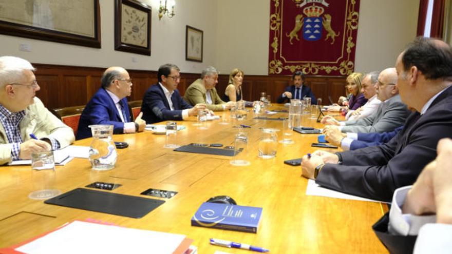 Reunión de la Junta de Portavoces en la que se acuerda la agenda para la Ley Electoral.