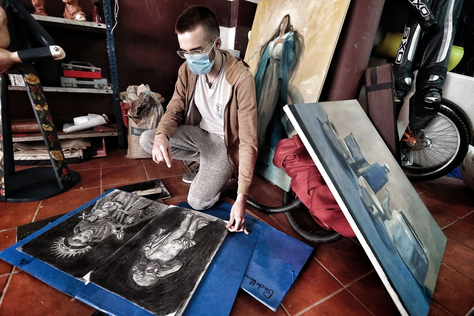 Alejandro Hernández, joven imaginero y escultor