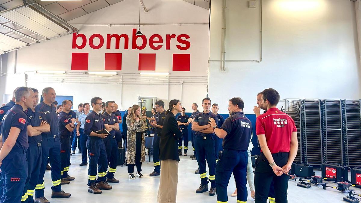 La consellera Núria Parlon en el parque de Bombers de Cerdanyola La consellera Núria Parlon en el parque de Bombers de Cerdanyola