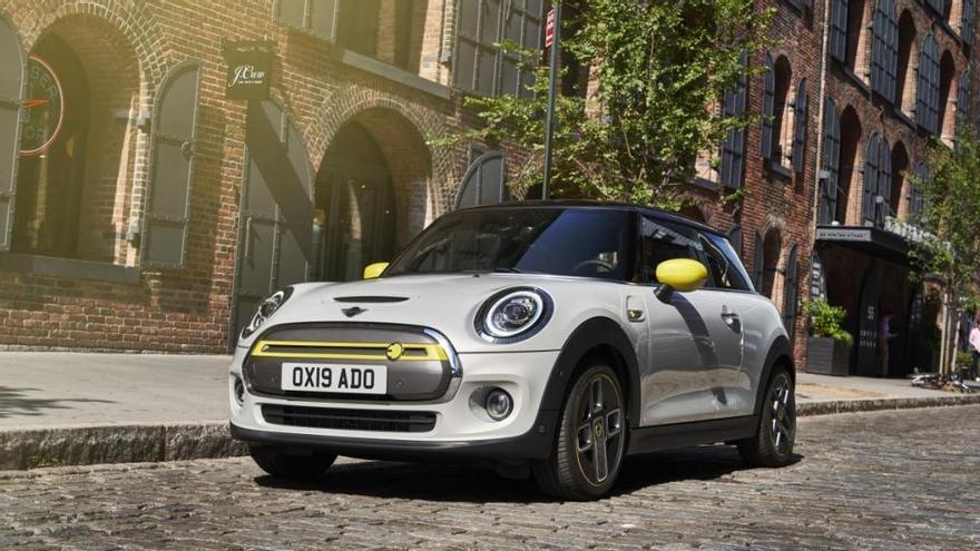 El Mini Cooper SE eléctrico ya se puede reservar desde 33.950 euros