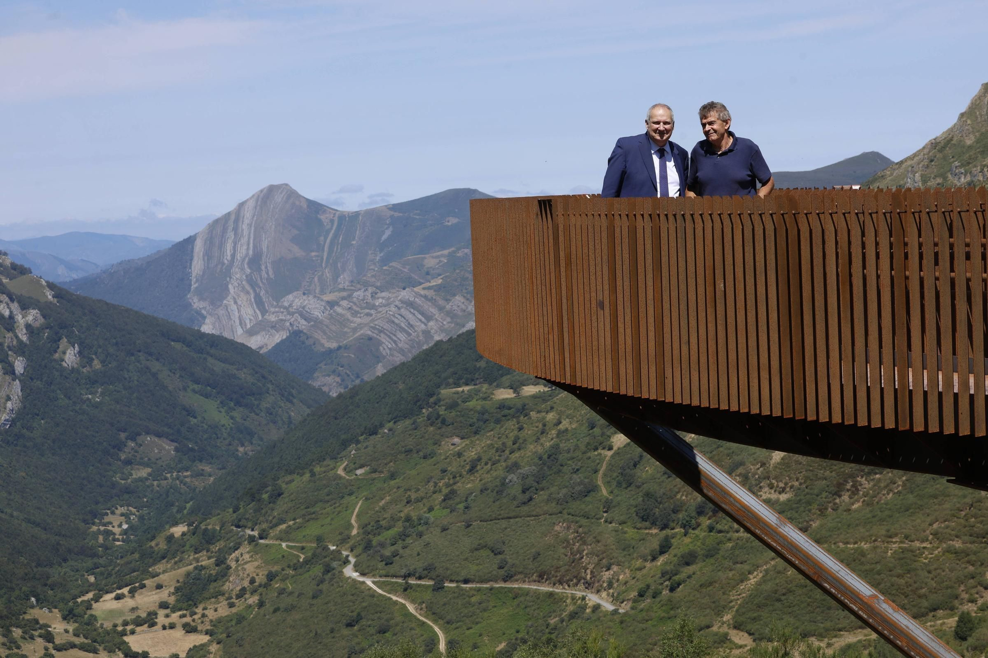 Así fue la visita del ministro Jordi Hereu al mirador de La Farrapona