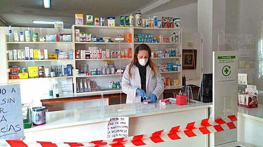 Las farmacias, único referente sanitario en las zonas rurales - La Opinión  de Murcia