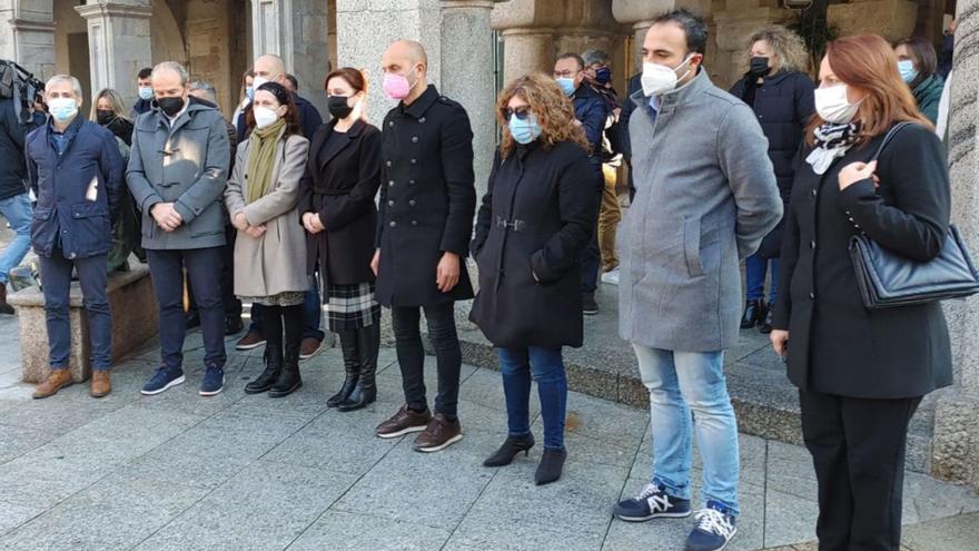 Porriño llora la muerte de su exalcaldesa, Eva García, con un minuto de silencio