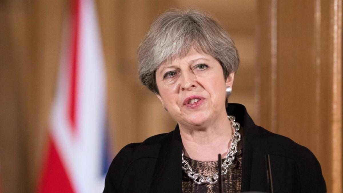 La primera ministra británica, Theresa May, en una rueda de prensa de este lunes.