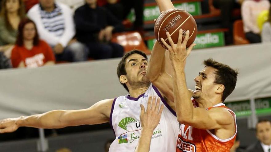 Suárez, en pleno partido ante el Manresa.