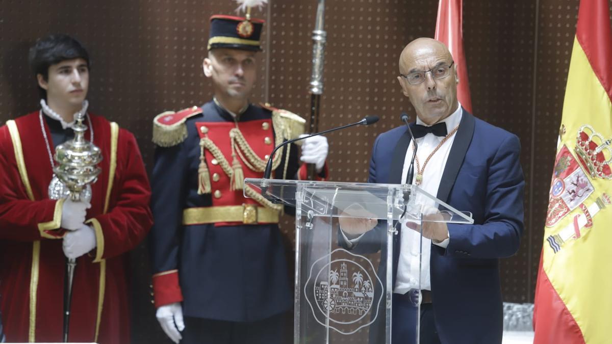 Antonio Hurtado pronuncia su discurso en el pleno de investidura del Ayuntamiento de Córdoba.