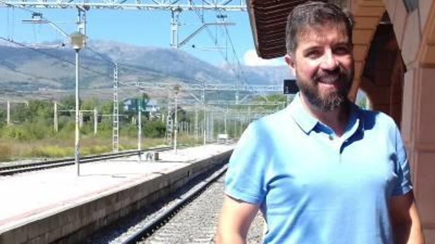 El nou regidor d&#039;ERC de Puigcerdà Joan Manel Serra a l&#039;estació