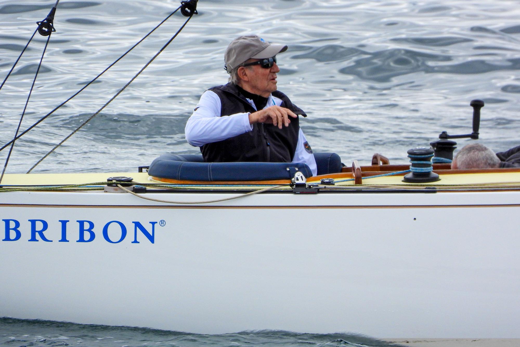 El rey emérito Juan Carlos navega en aguas de Sanxenxo (Pontevedra)