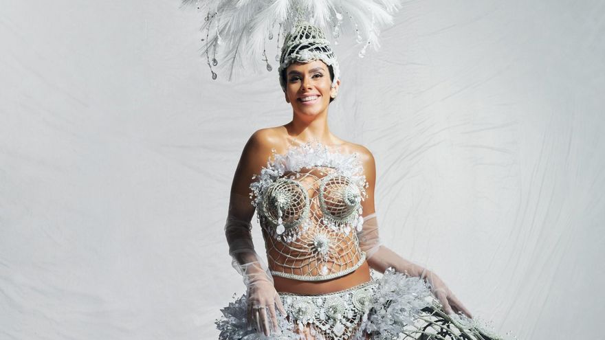 Las cifras del espectacular vestido joya de Cristina Pedroche: 8.500 cristales