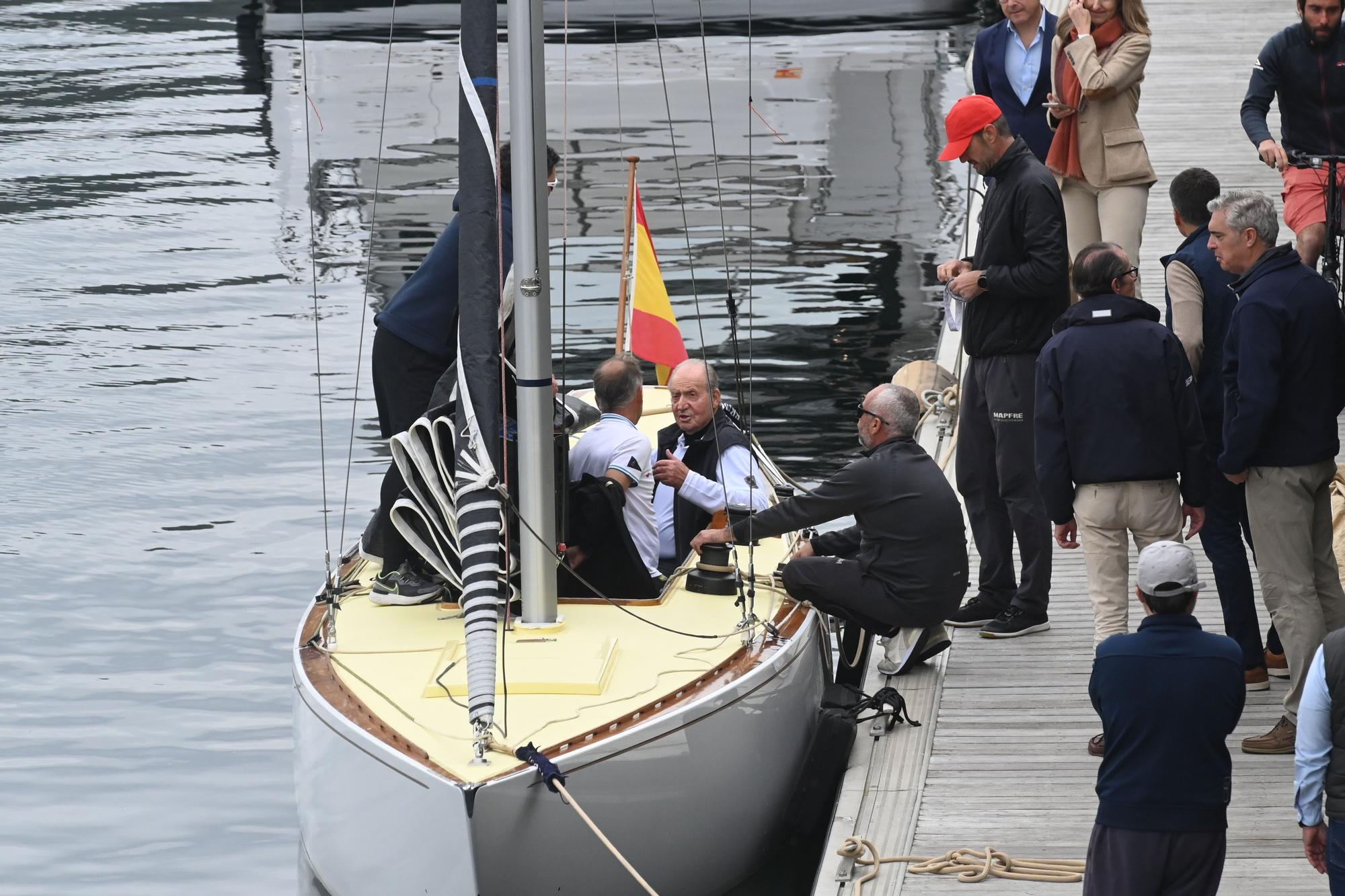 El rey emérito, Juan Carlos I, ya navega por aguas de Sanxenxo