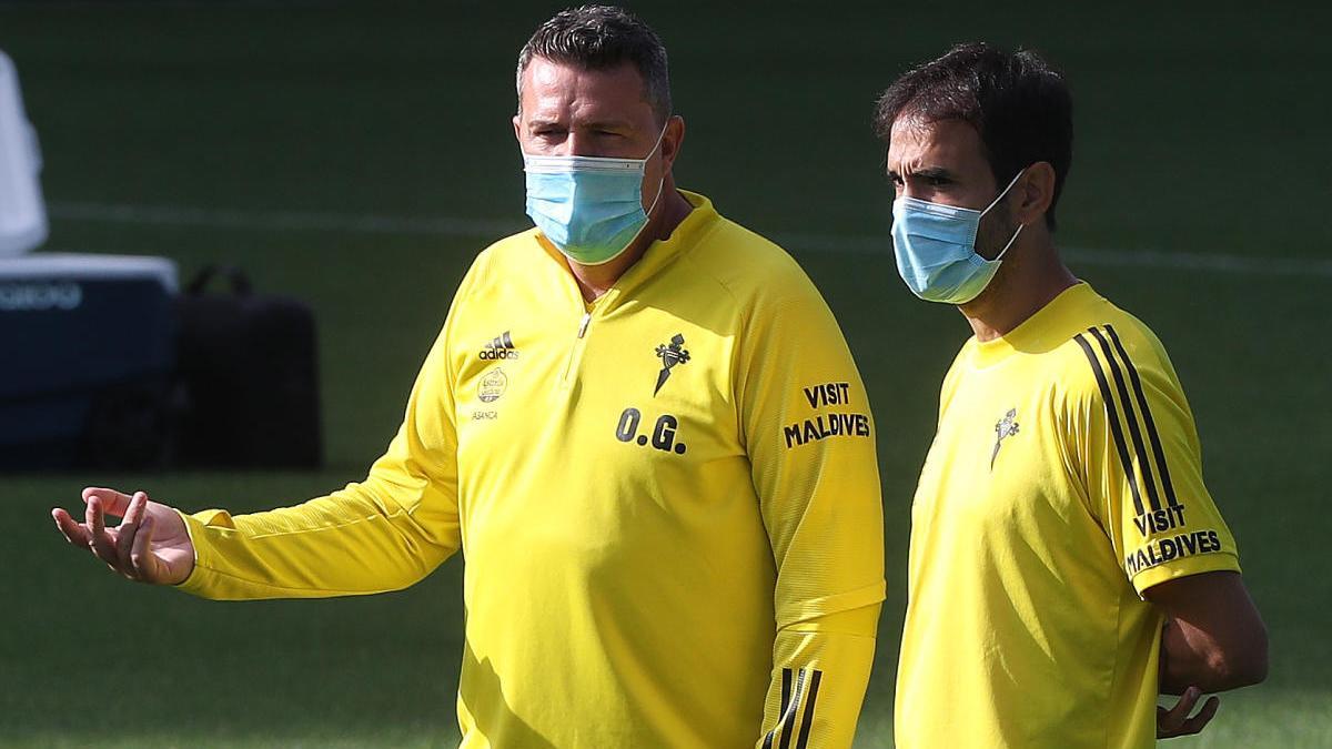 Óscar García, en un entreno junto a Borja Oubiña. // Ricardo Grobas