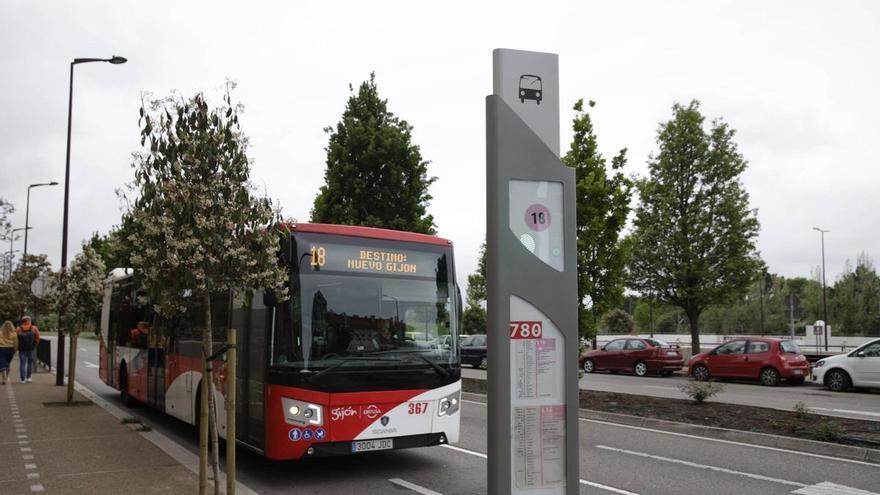 La línea 18 en Gijón ya pasa por el aparcamiento de la avenida de Portugal