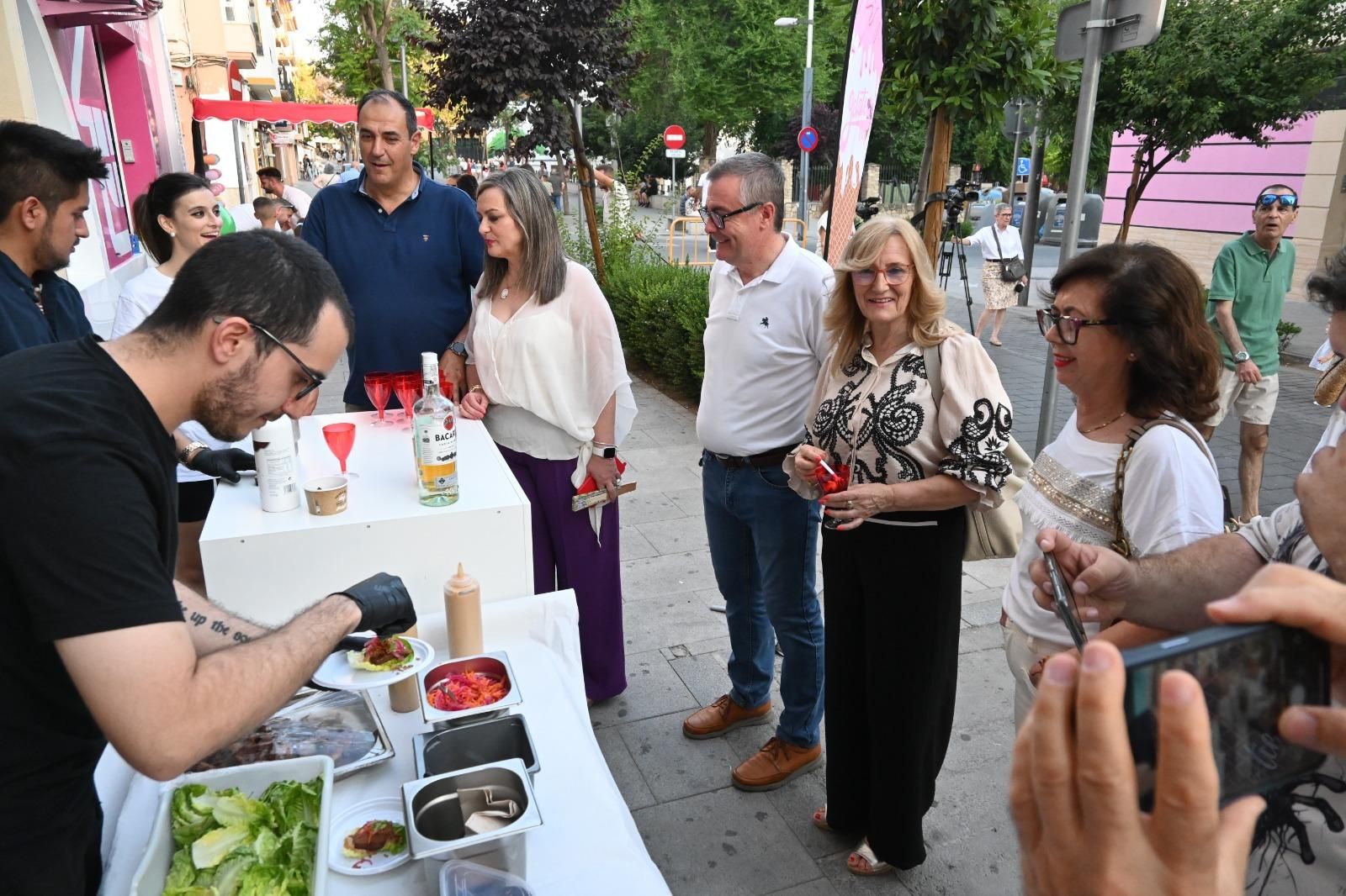 Puente Genil, Cabra y Baena celebran sus 'Noches de compras'