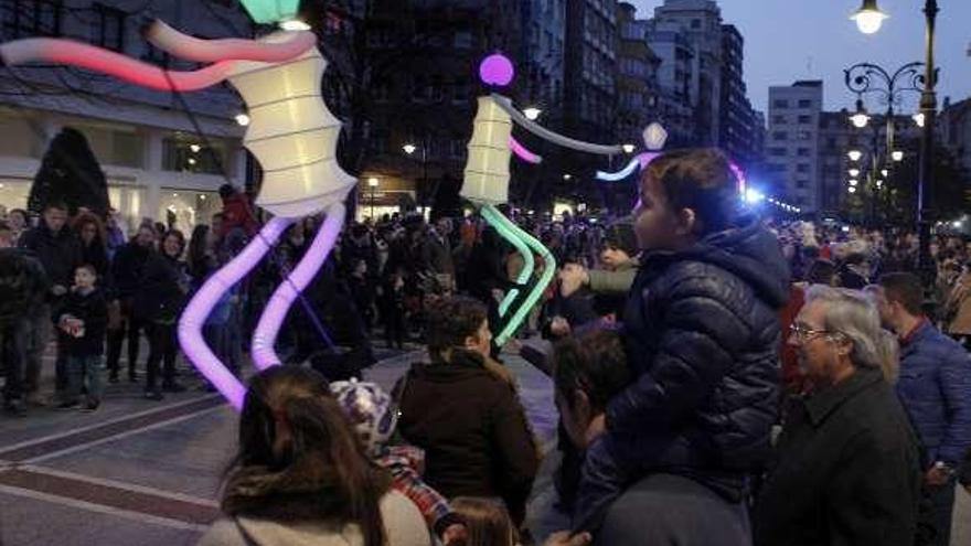 Actuación en el paseo de Begoña, en una edición anterior de Feten.