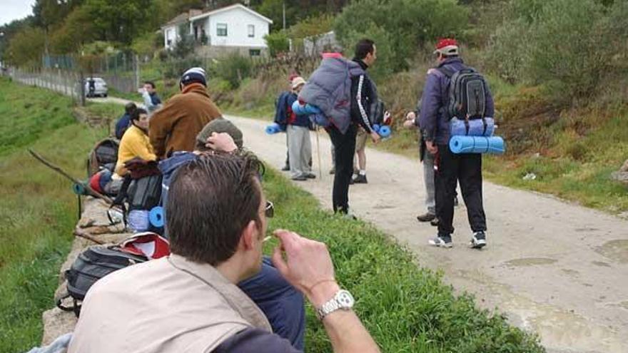 Un grupo de peregrinos del camino de Santiago.  // Iñaki Osorio