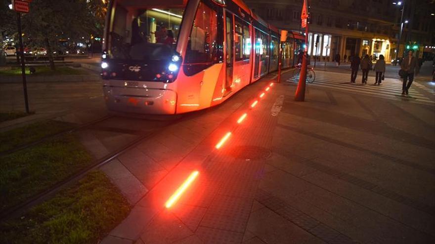 Nuevas balizas luminosas al pasar por plaza Paraíso