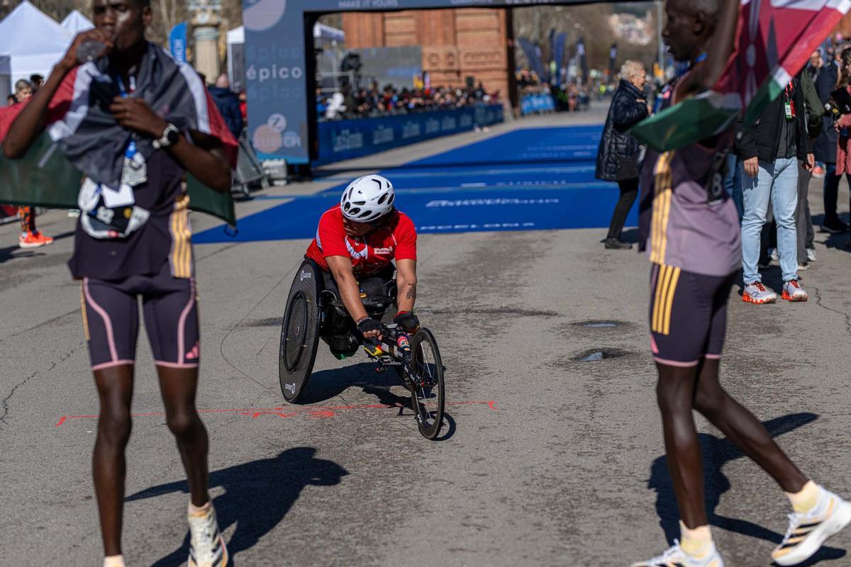 Has participado en la Marató de Barcelona 2024? ¡Búscate en las fotos¡