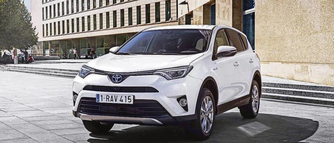 Toyota presenta el nuevo RAV4 hybrid, la variante híbrida del pionero de los todocaminos. // FDV