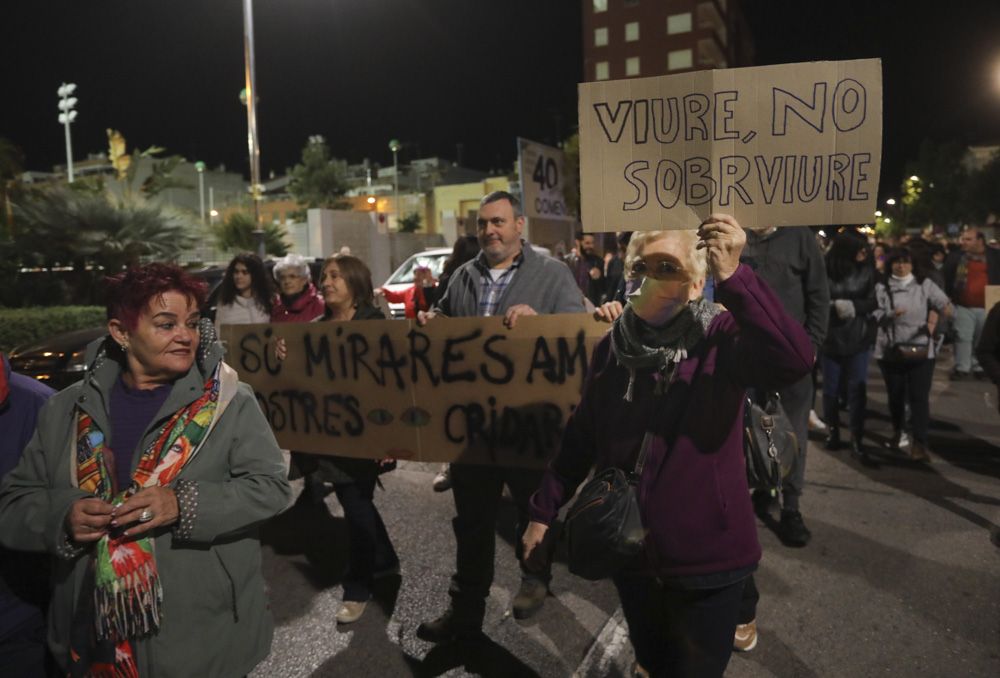 Sagunt grita contra la violencia machista el 25N