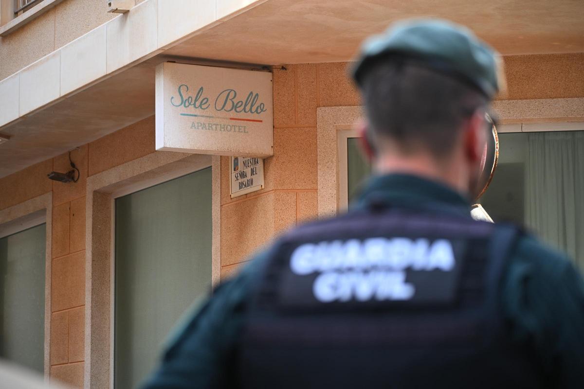Así ha sido el desalojo del Hotel Sole Bello de La Mata