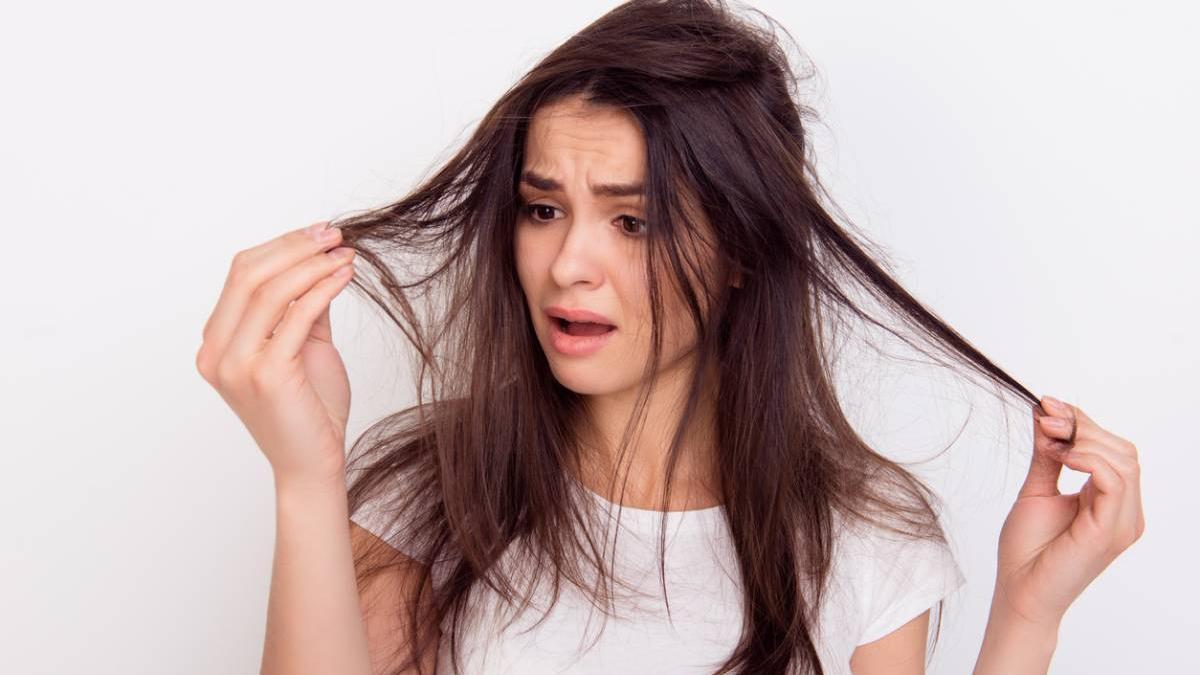 Cortar las puntas no mejora el crecimiento del pelo