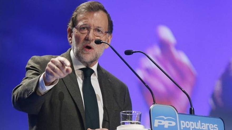 Rajoy subraya que &quot;lo que sea España&quot; compete &quot;a todos los españoles&quot;