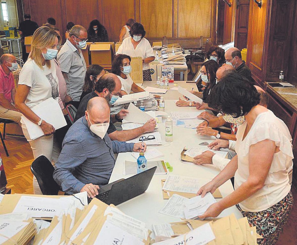 Recuento del voto emigrante en las autonómicas de 2020.