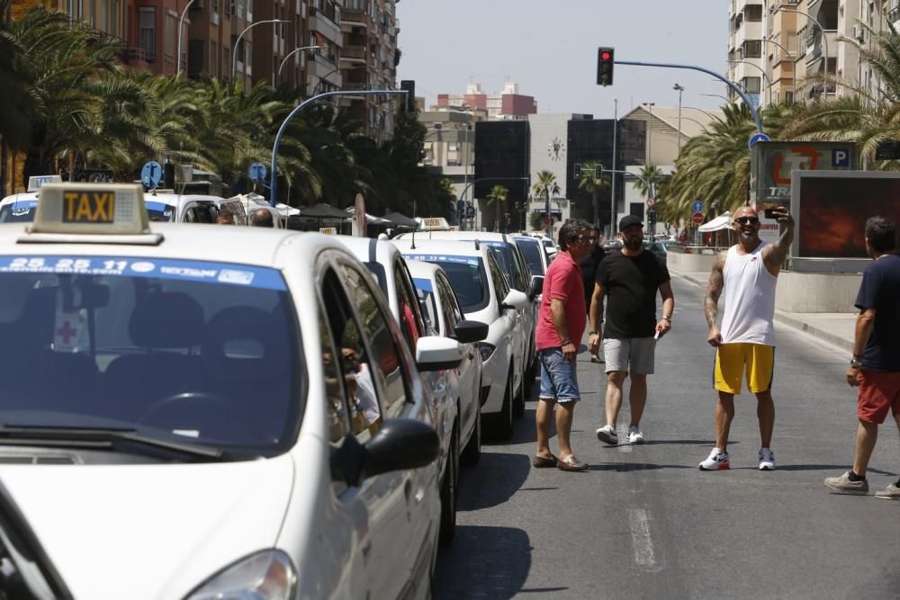 Huelga de taxistas en Alicante