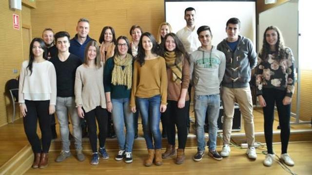 Más de 300 jóvenes de Vila-real conciencian sobre la drogodependencia
