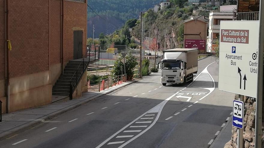 La nova rotonda s´ha de construir a la cruîlla entre la carretera del Miracle i la de la Mina, davant del pavelló